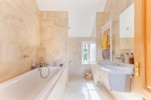 Photo 25- click for photo gallery